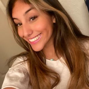 Meet your Posher, Bella